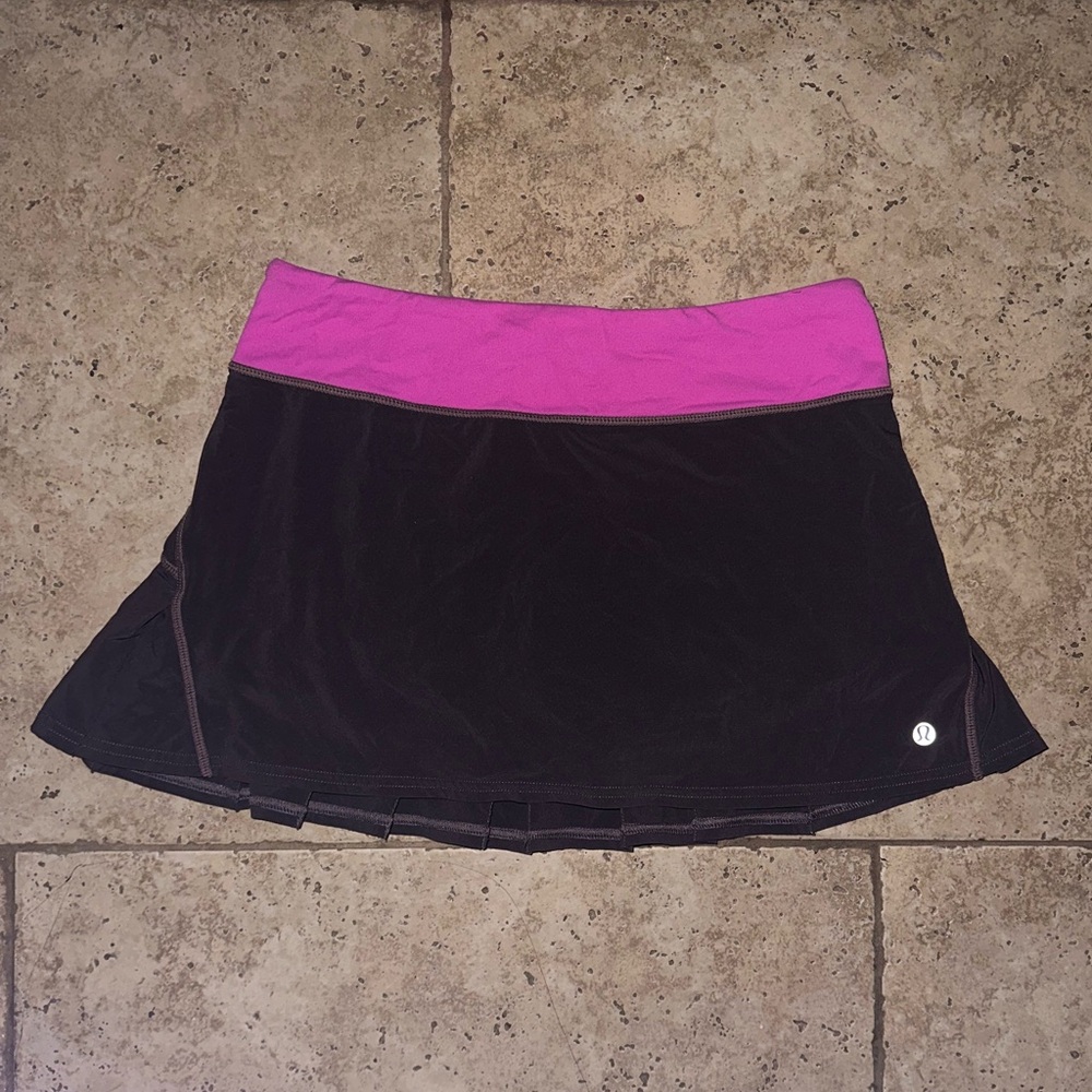 Grey and pink lulu lemon skirt( more grey in person)